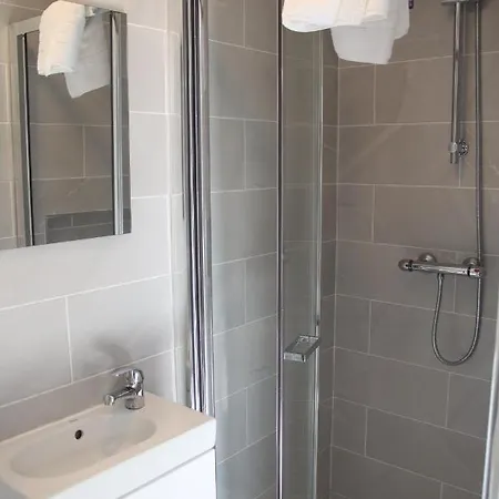 بيت ضيافة Crawford House- Scholarlee Living كورك