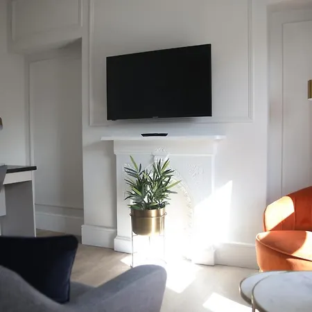 بيت ضيافة Crawford House- Scholarlee Living كورك