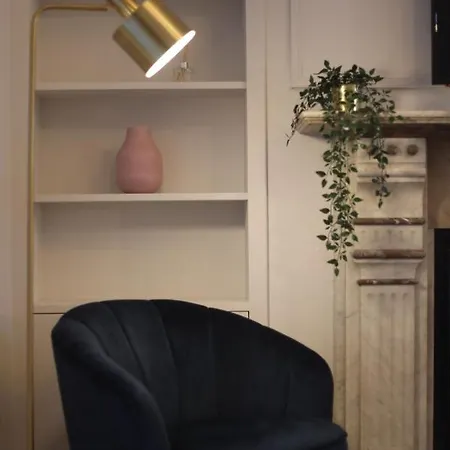 Crawford House- Scholarlee Living كورك