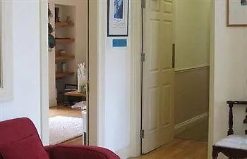 Crawford House- Scholarlee Living بيت ضيافة كورك